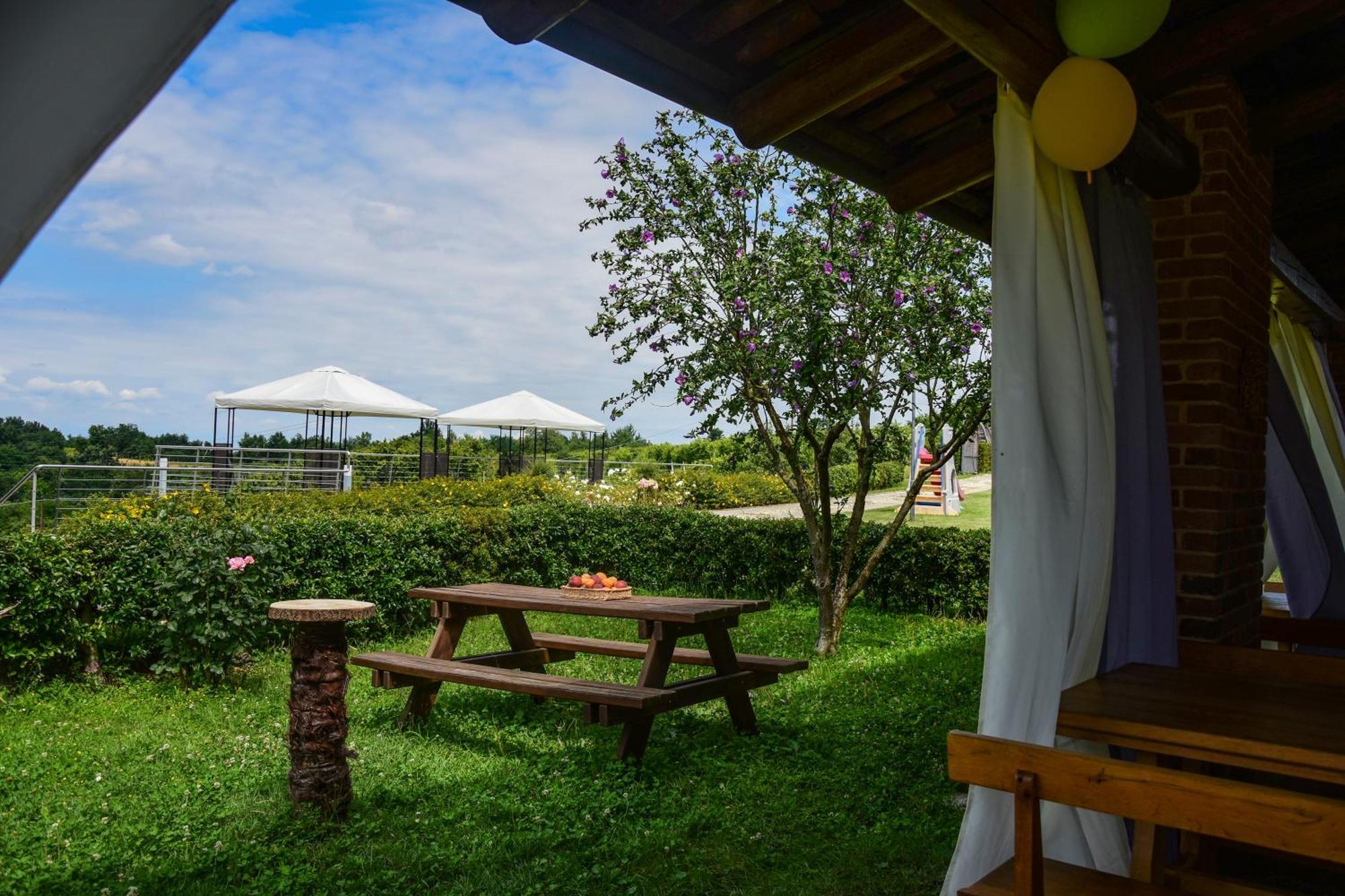 Agriturismo Cascina Ponchietta Montà Exteriör bild